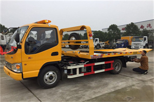 长桥哪里有拖车服务