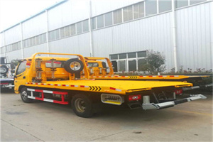 长桥附近拖车救援搭电